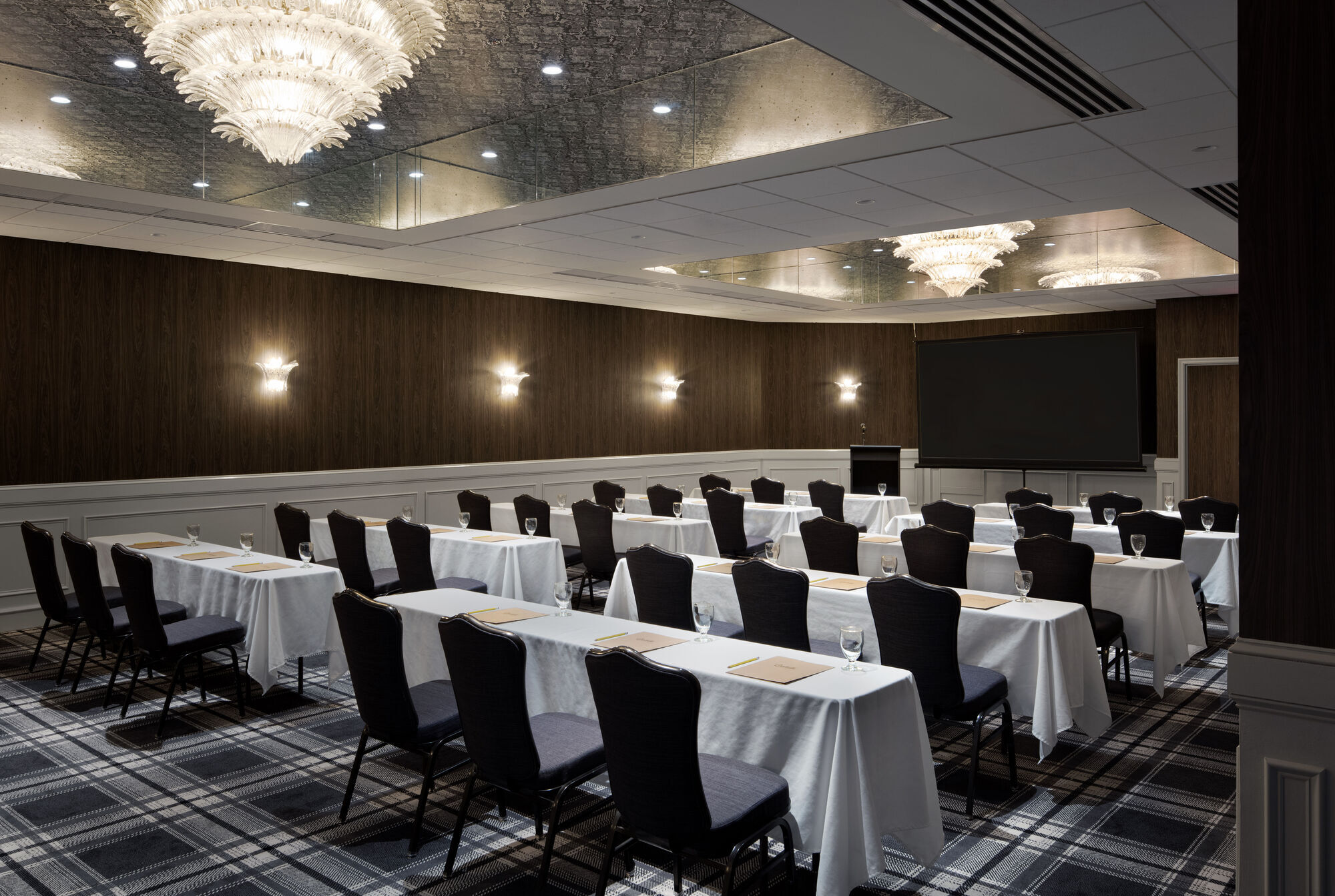 Hotel Graduate By Hilton State College Business photo